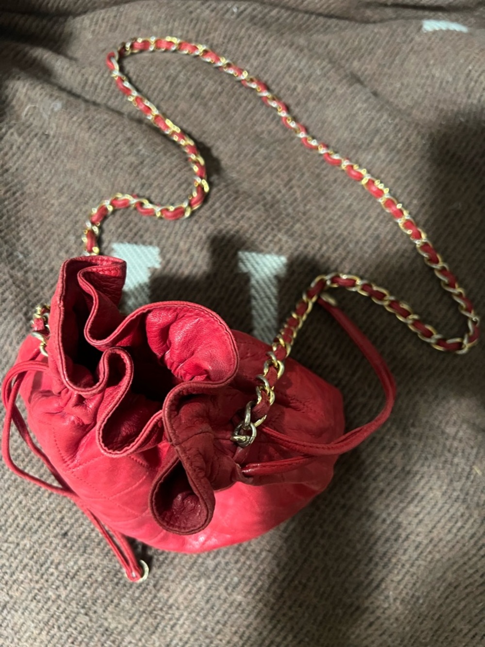 CHANEL Red Quilted Leather Drawstring Crossbody Bag - Picture 2 of 8